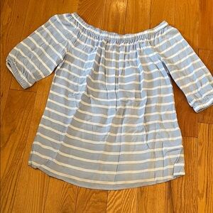 beachlunchlounge sz L Off-Shoulder Top in Blue and White 3/4 Sleeves